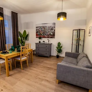 Appartement Gesamte Fuer 4 Personen 3, Vienne
