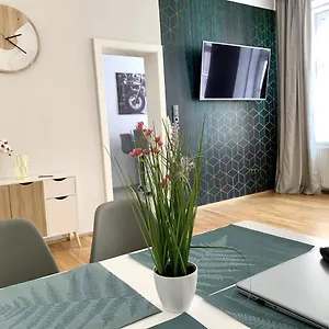 Premium Am Einsiedlerpark Vienna