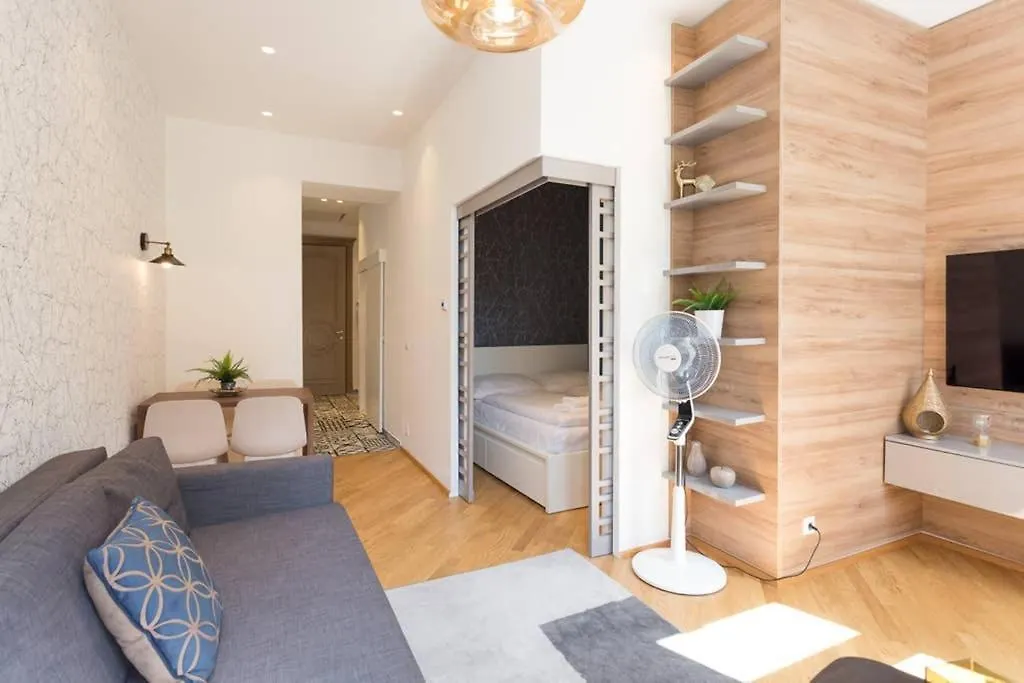 Zeus Design Apartments Schoenbrunn Viena Austria