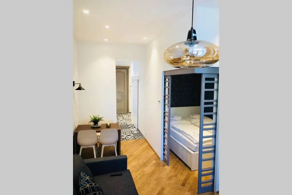 Zeus Design Apartments Schoenbrunn Viena Austria
