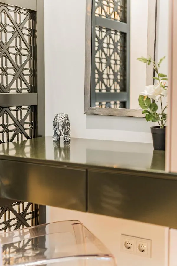 Zeus Design Apartments Schoenbrunn Viena