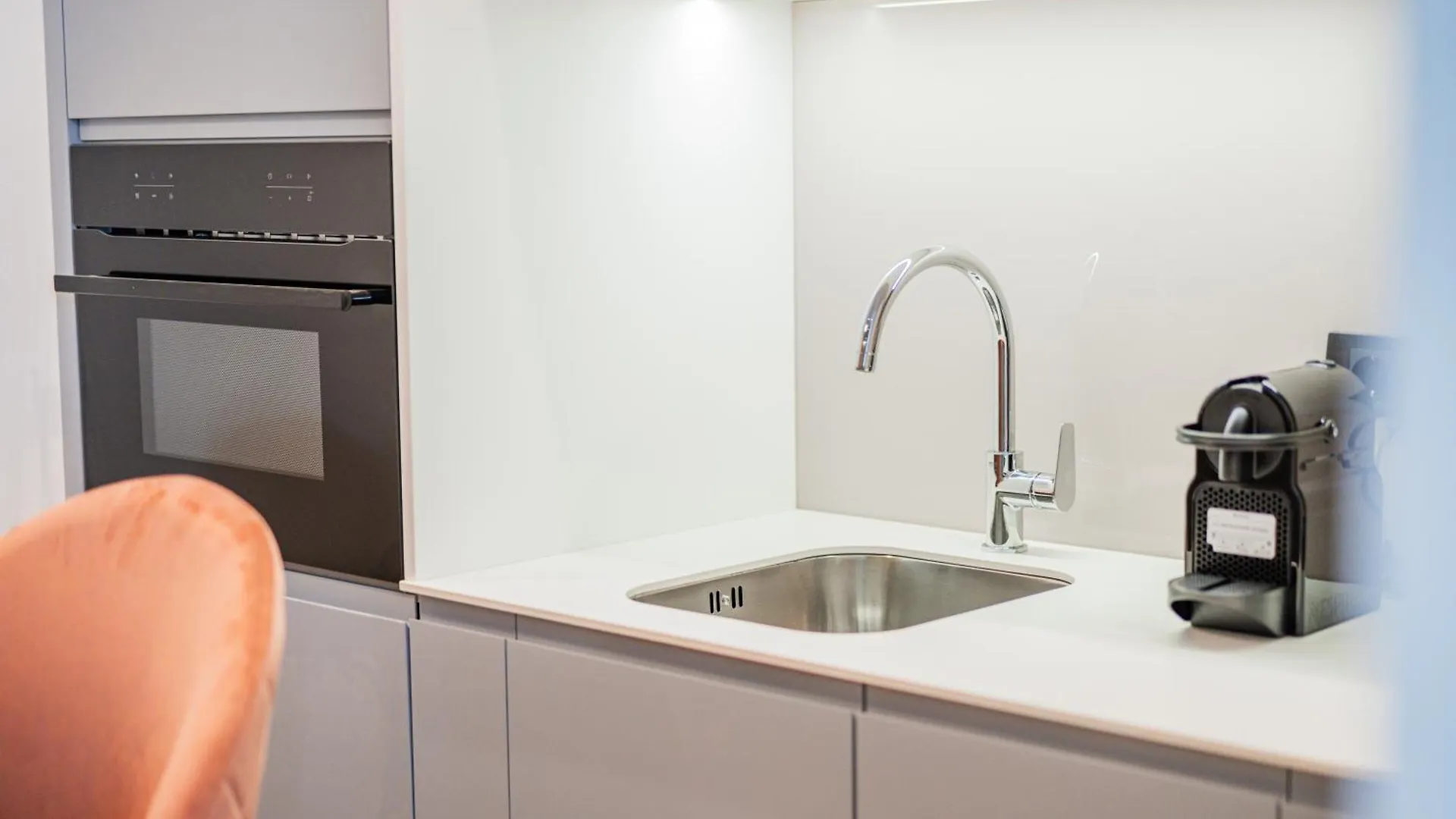 Zeus Design Apartments Schoenbrunn Viena