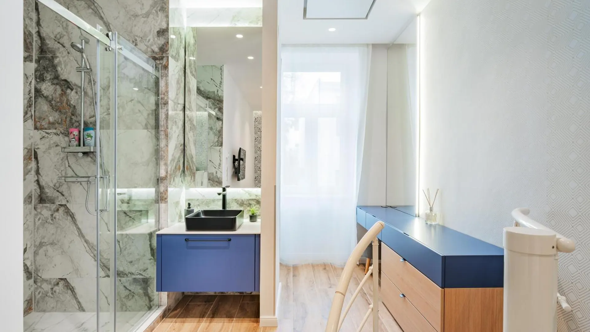 Zeus Design Apartments Schoenbrunn Wiedeń Austria